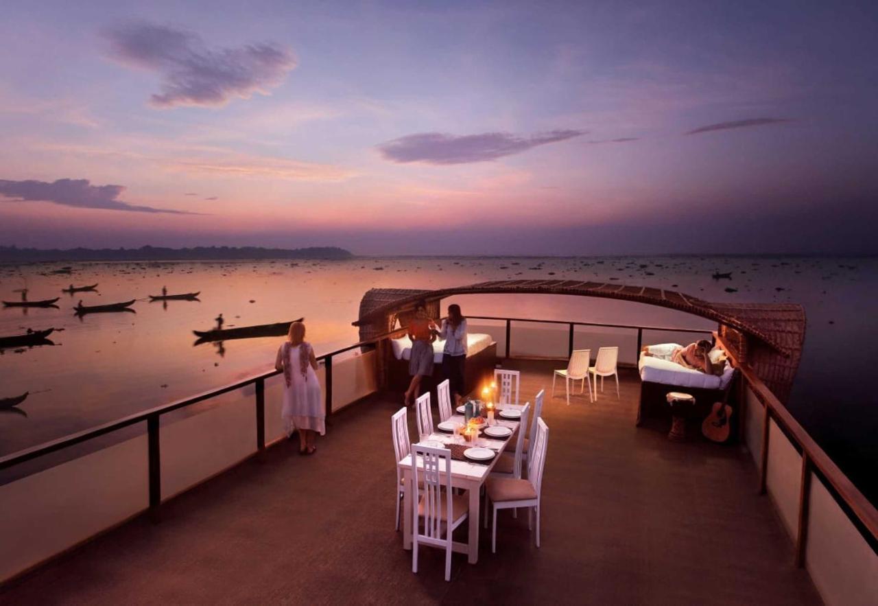Cosy Premium Houseboats Hotell Alappuzha Eksteriør bilde