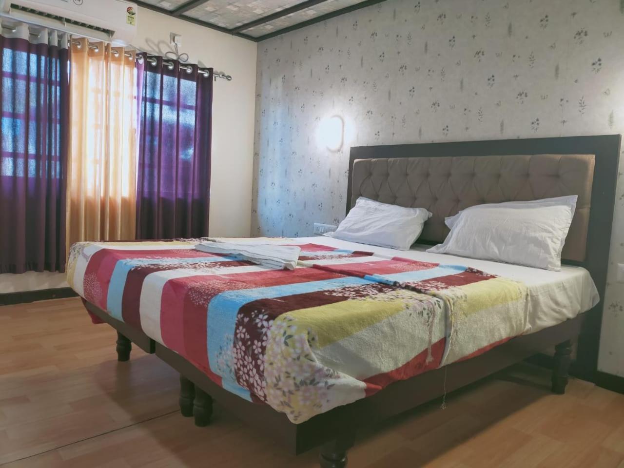 Cosy Premium Houseboats Hotell Alappuzha Eksteriør bilde