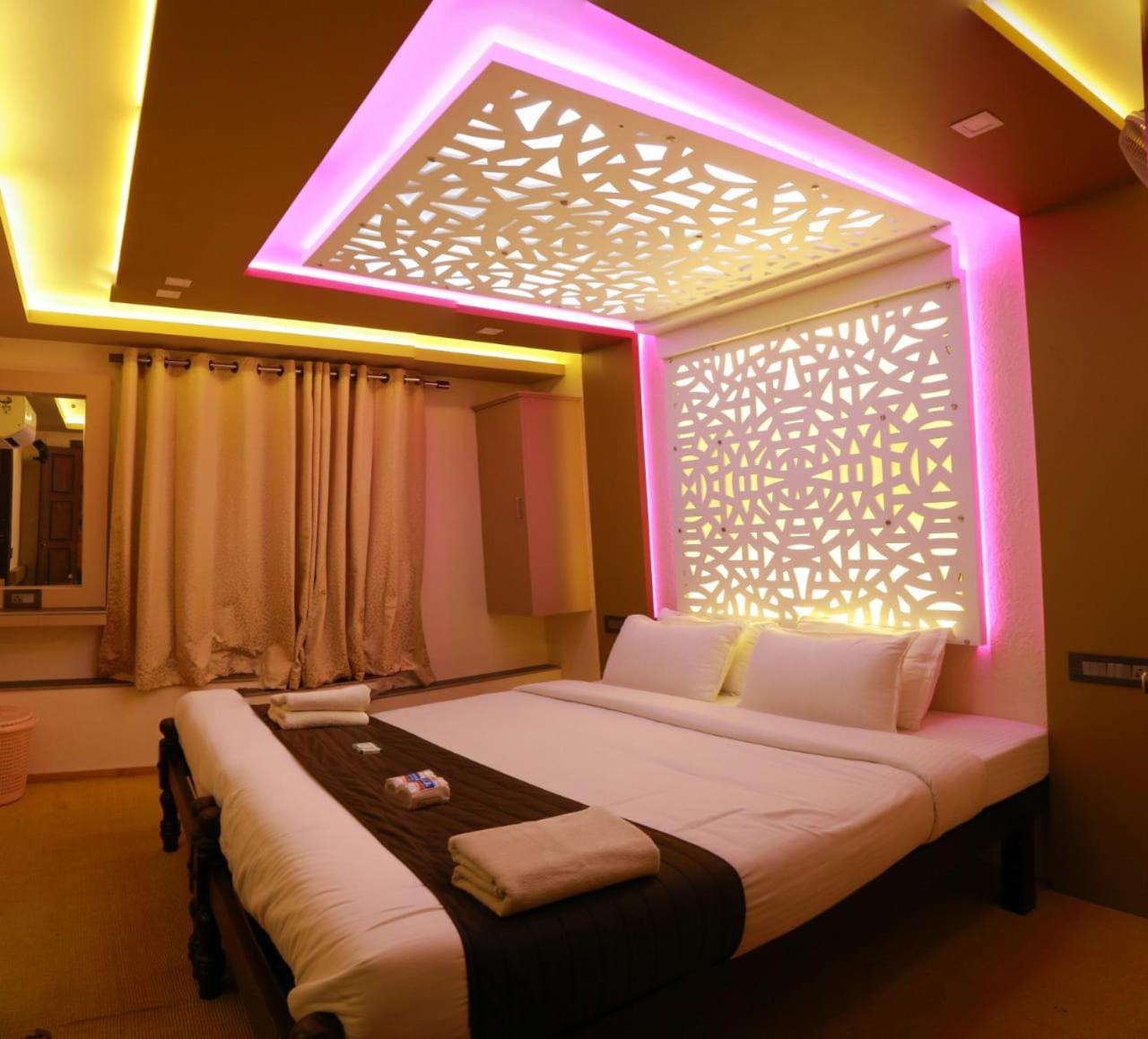 Cosy Premium Houseboats Hotell Alappuzha Eksteriør bilde