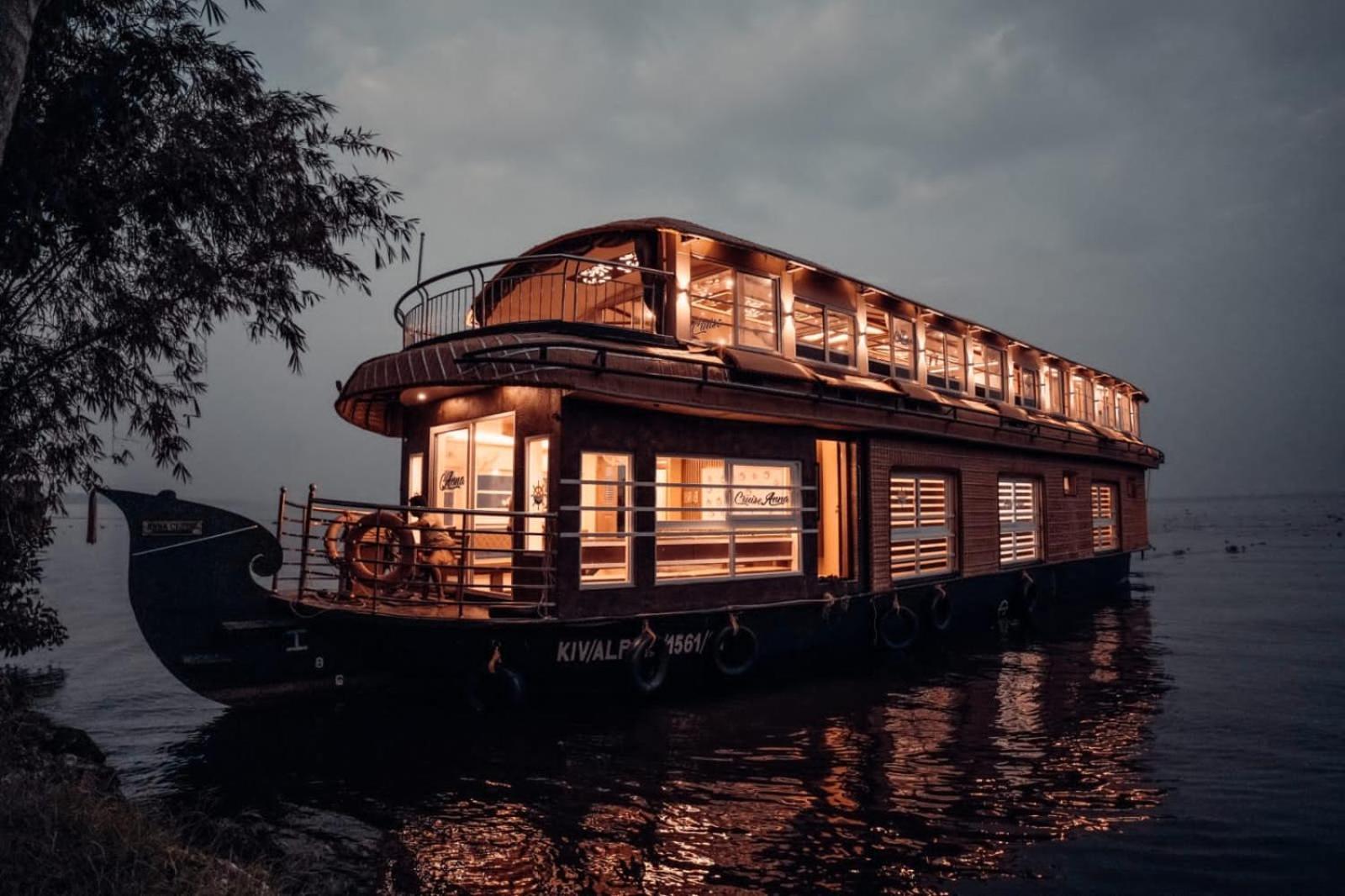 Cosy Premium Houseboats Hotell Alappuzha Eksteriør bilde