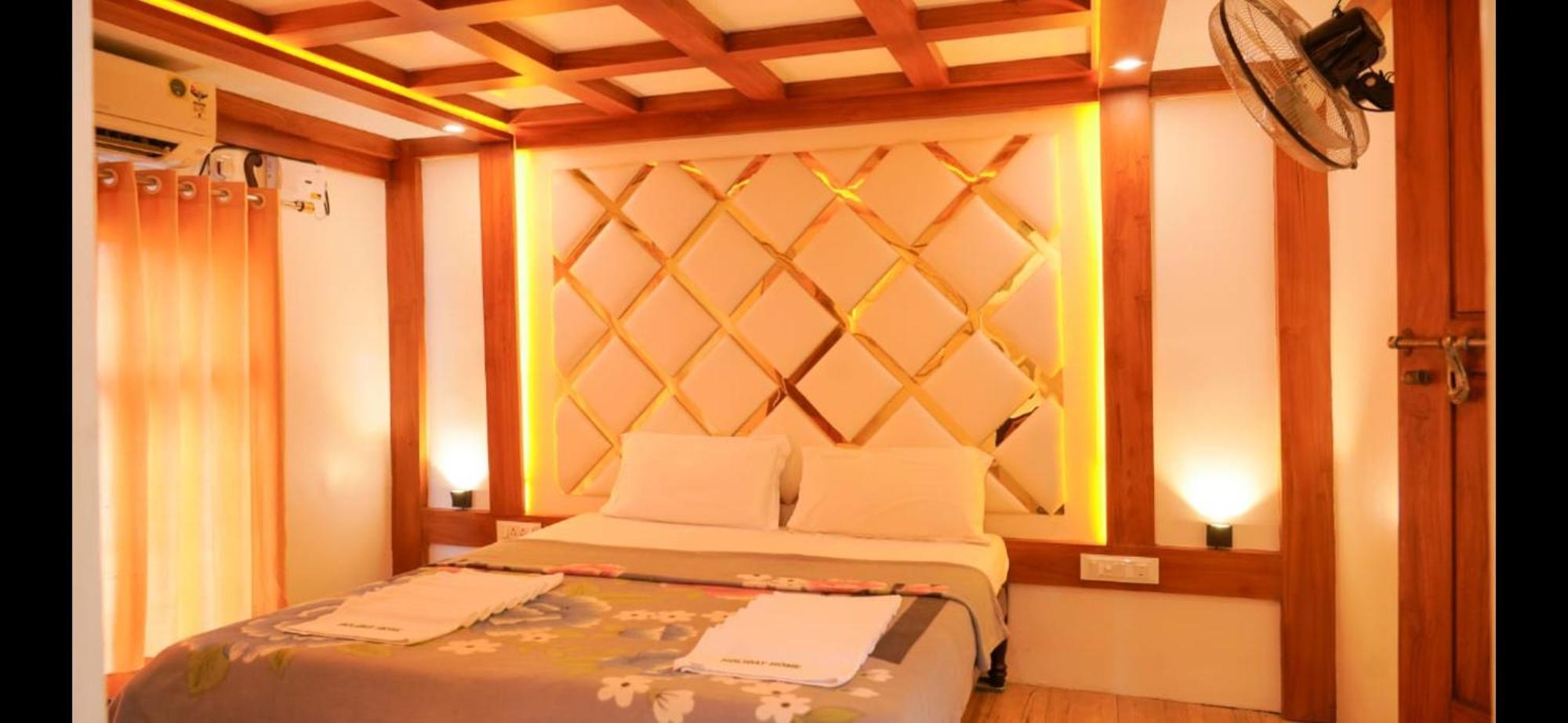 Cosy Premium Houseboats Hotell Alappuzha Eksteriør bilde