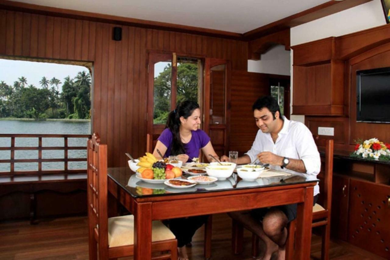 Cosy Premium Houseboats Hotell Alappuzha Eksteriør bilde