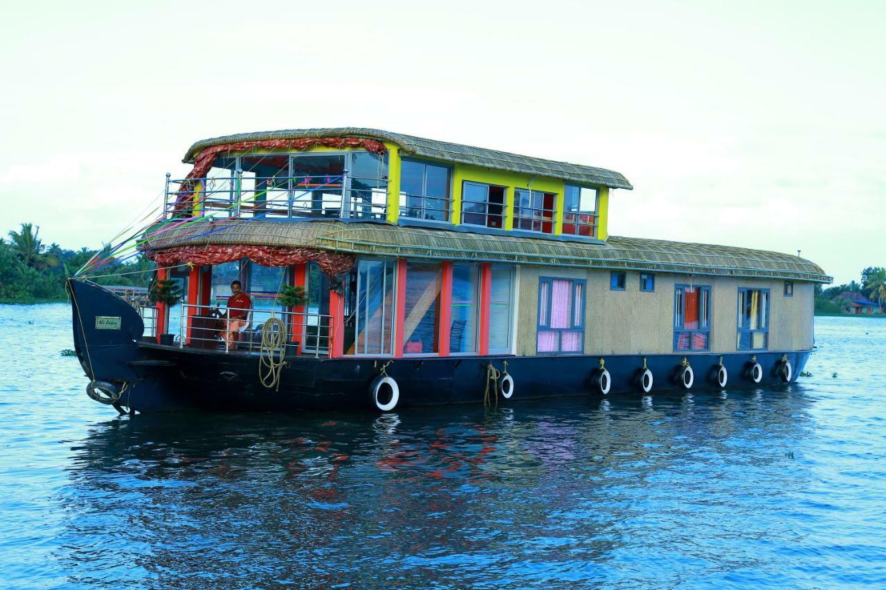Cosy Premium Houseboats Hotell Alappuzha Eksteriør bilde