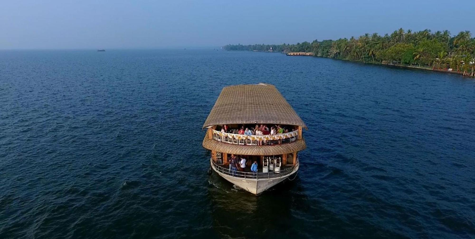 Cosy Premium Houseboats Hotell Alappuzha Eksteriør bilde