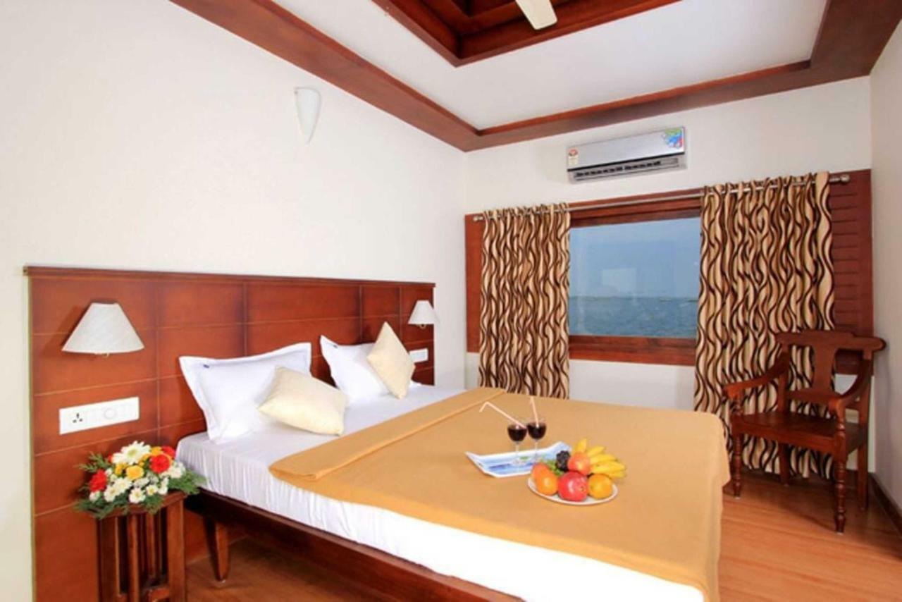 Cosy Premium Houseboats Hotell Alappuzha Eksteriør bilde
