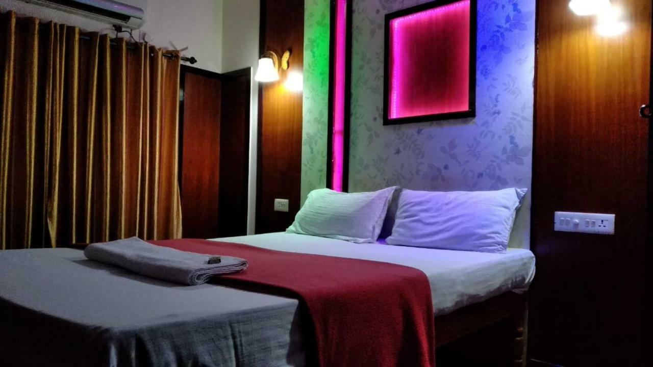 Cosy Premium Houseboats Hotell Alappuzha Eksteriør bilde