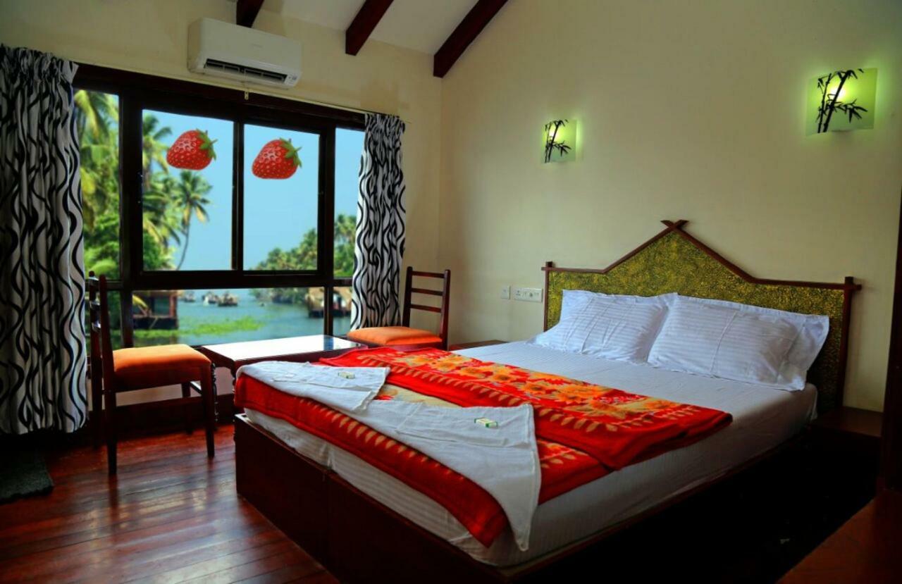 Cosy Premium Houseboats Hotell Alappuzha Eksteriør bilde
