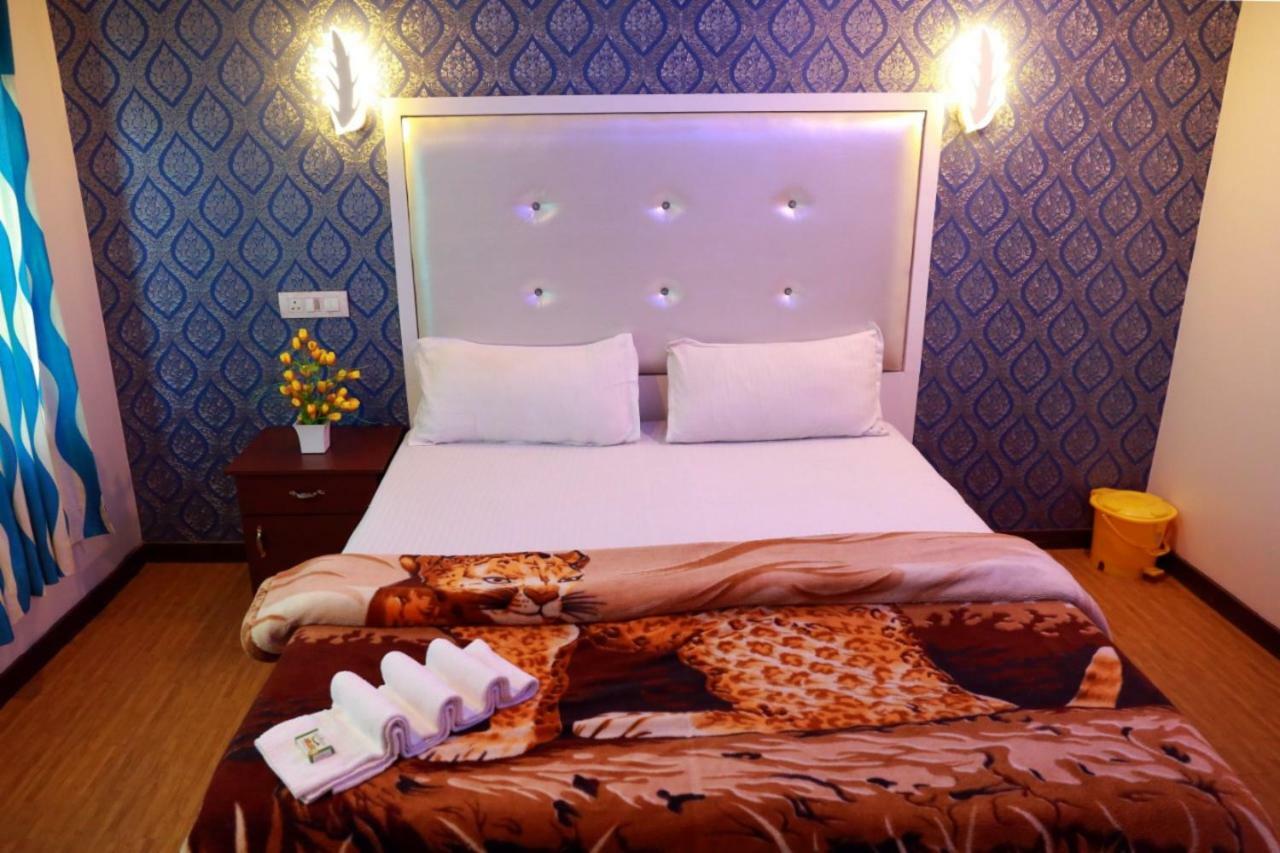 Cosy Premium Houseboats Hotell Alappuzha Eksteriør bilde