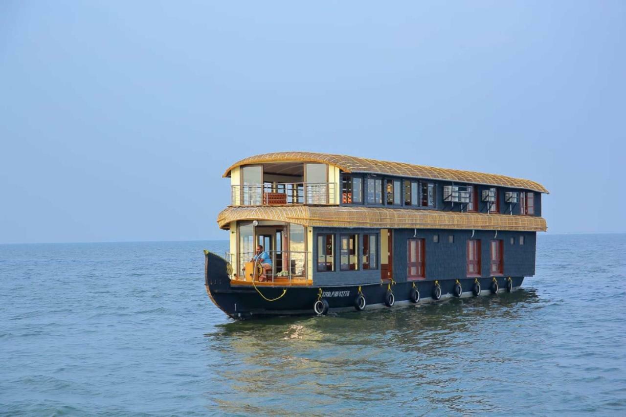 Cosy Premium Houseboats Hotell Alappuzha Eksteriør bilde