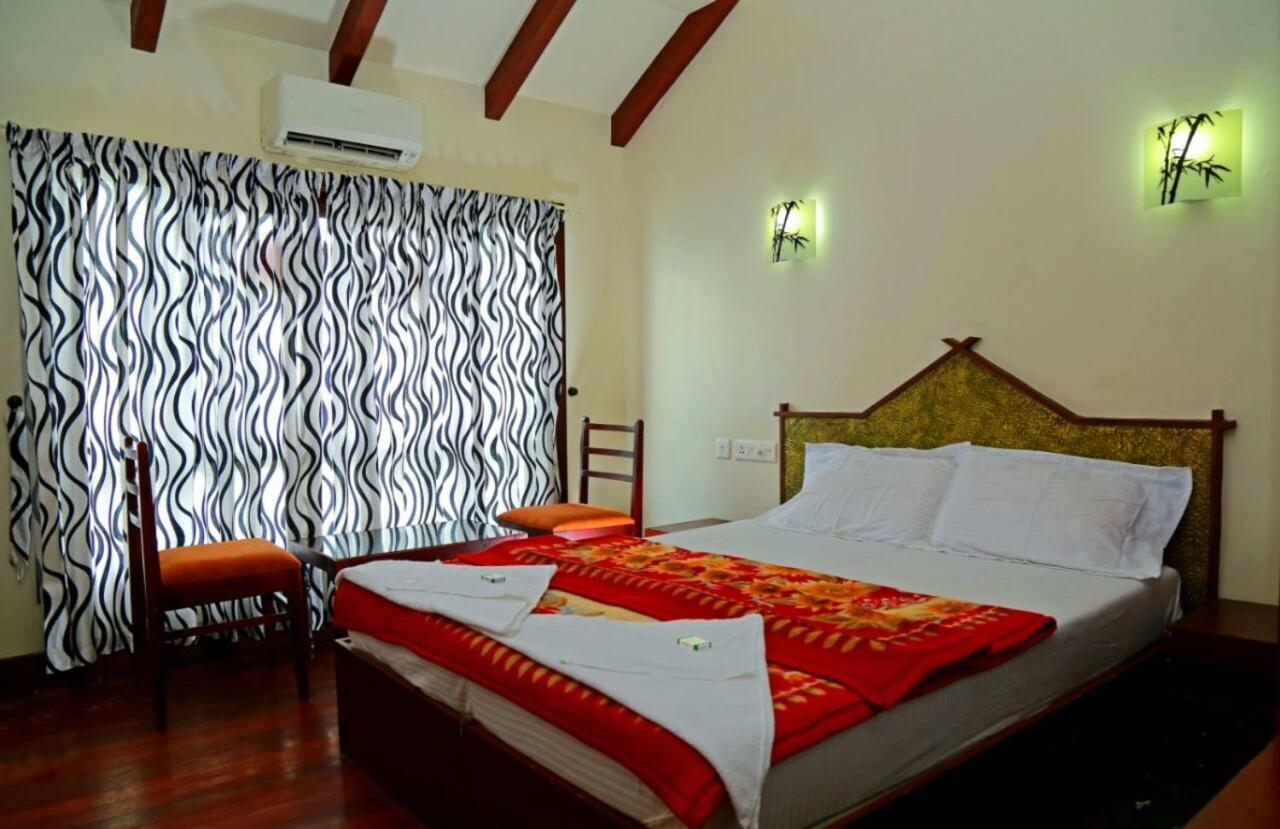 Cosy Premium Houseboats Hotell Alappuzha Eksteriør bilde