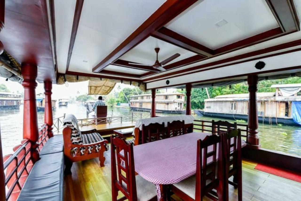 Cosy Premium Houseboats Hotell Alappuzha Eksteriør bilde
