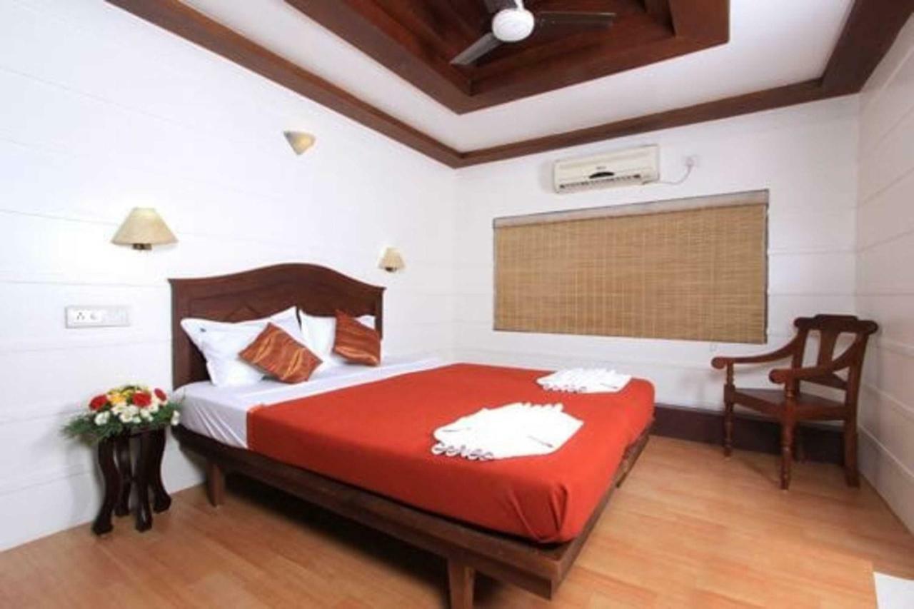 Cosy Premium Houseboats Hotell Alappuzha Eksteriør bilde