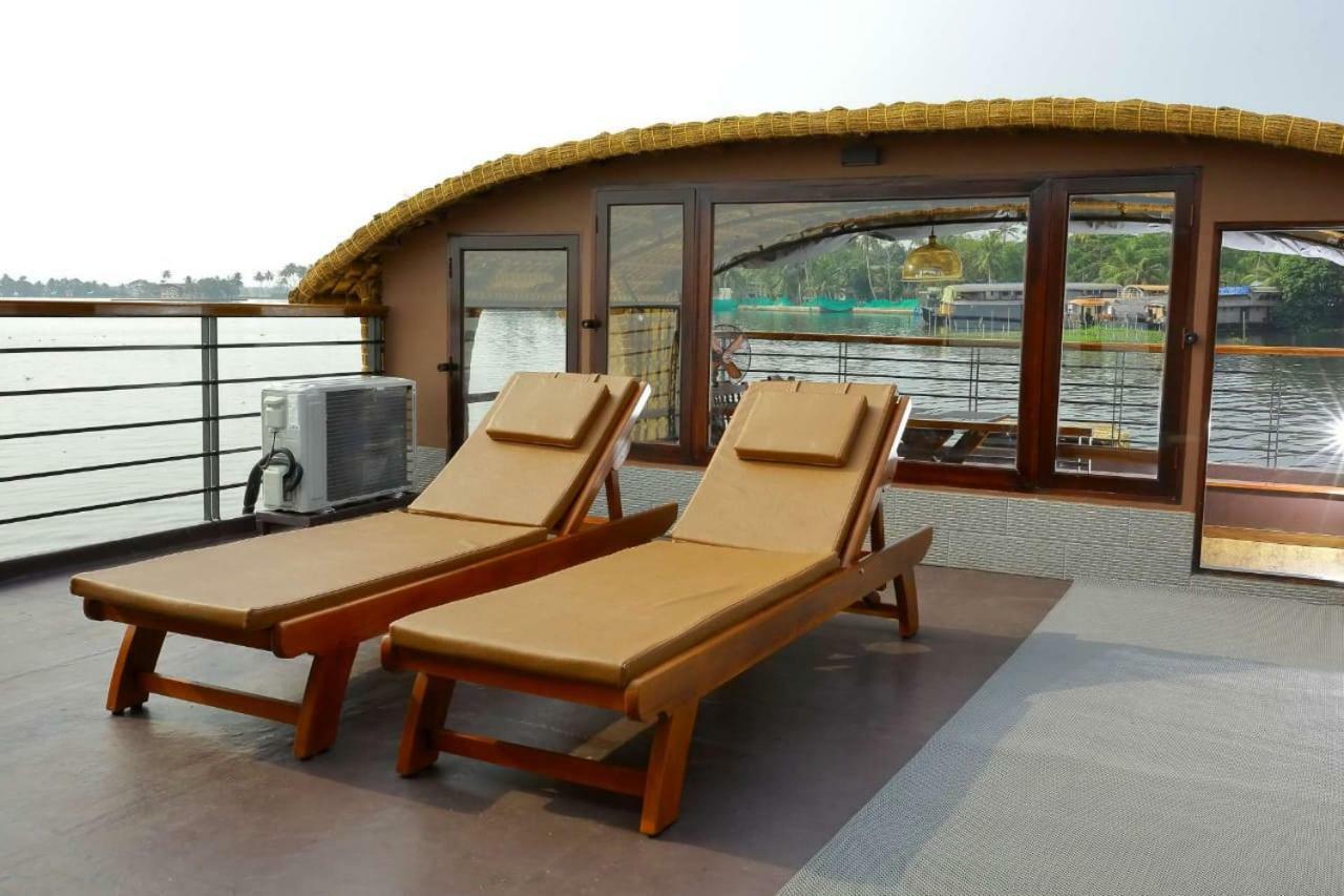 Cosy Premium Houseboats Hotell Alappuzha Eksteriør bilde
