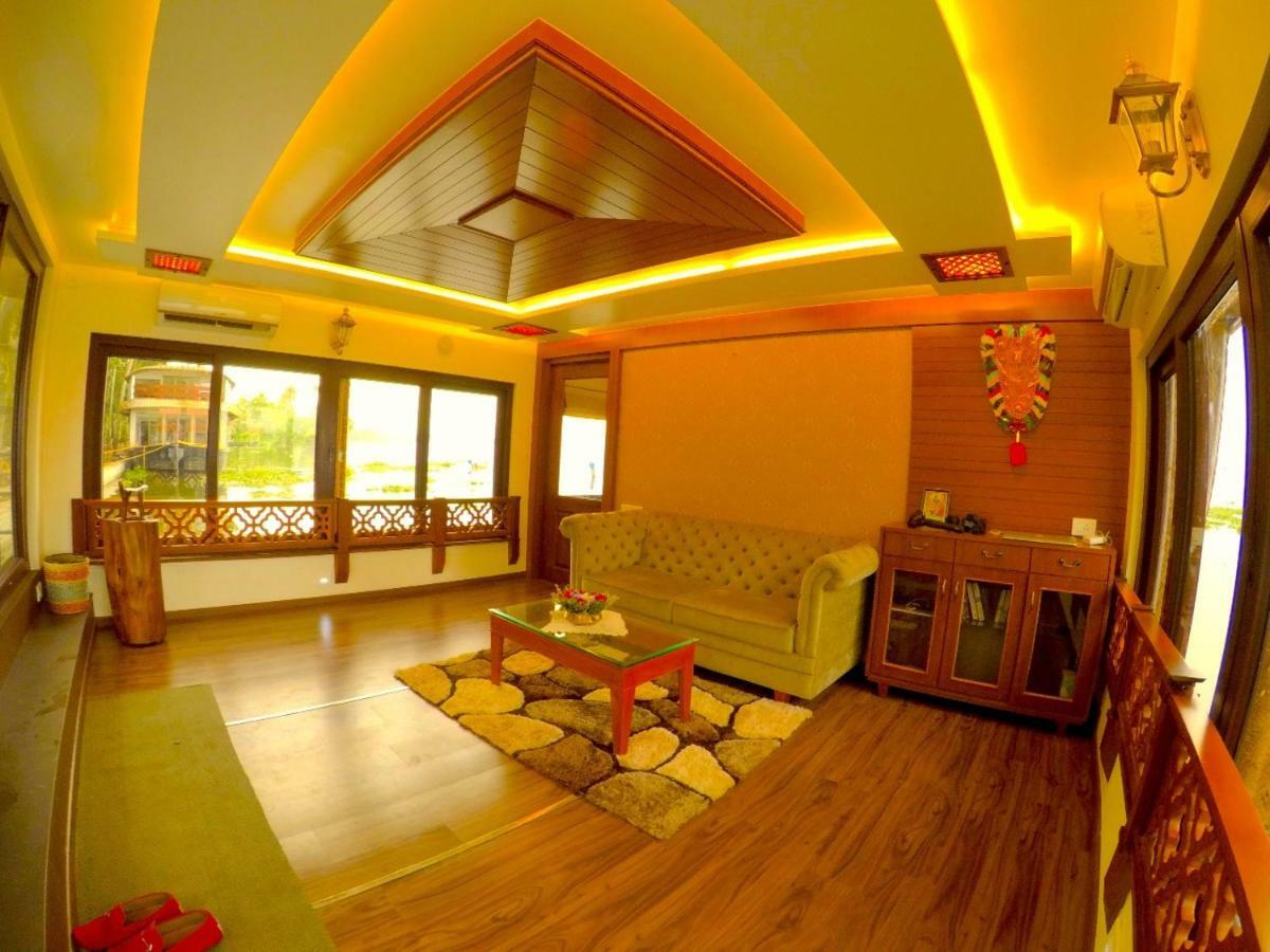 Cosy Premium Houseboats Hotell Alappuzha Eksteriør bilde