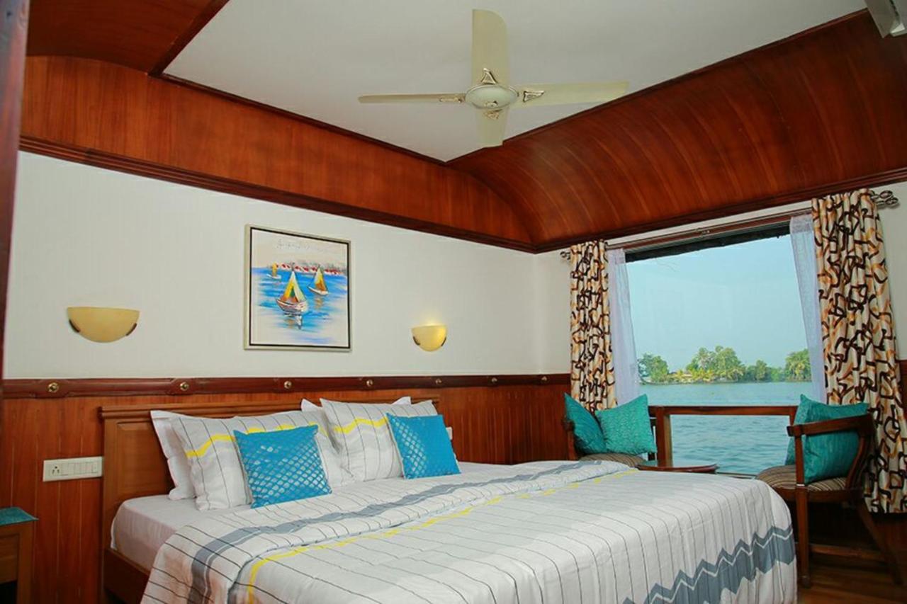 Cosy Premium Houseboats Hotell Alappuzha Eksteriør bilde