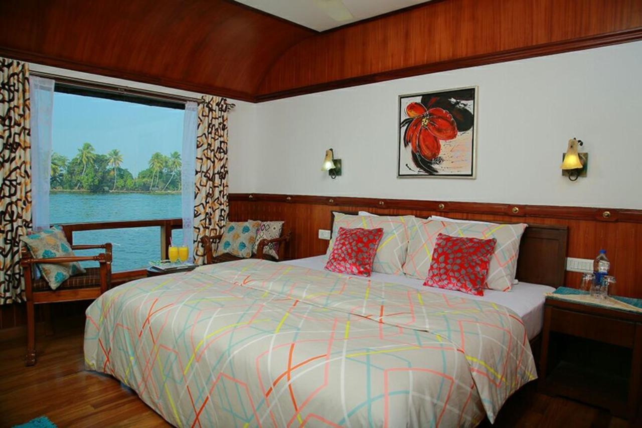 Cosy Premium Houseboats Hotell Alappuzha Eksteriør bilde